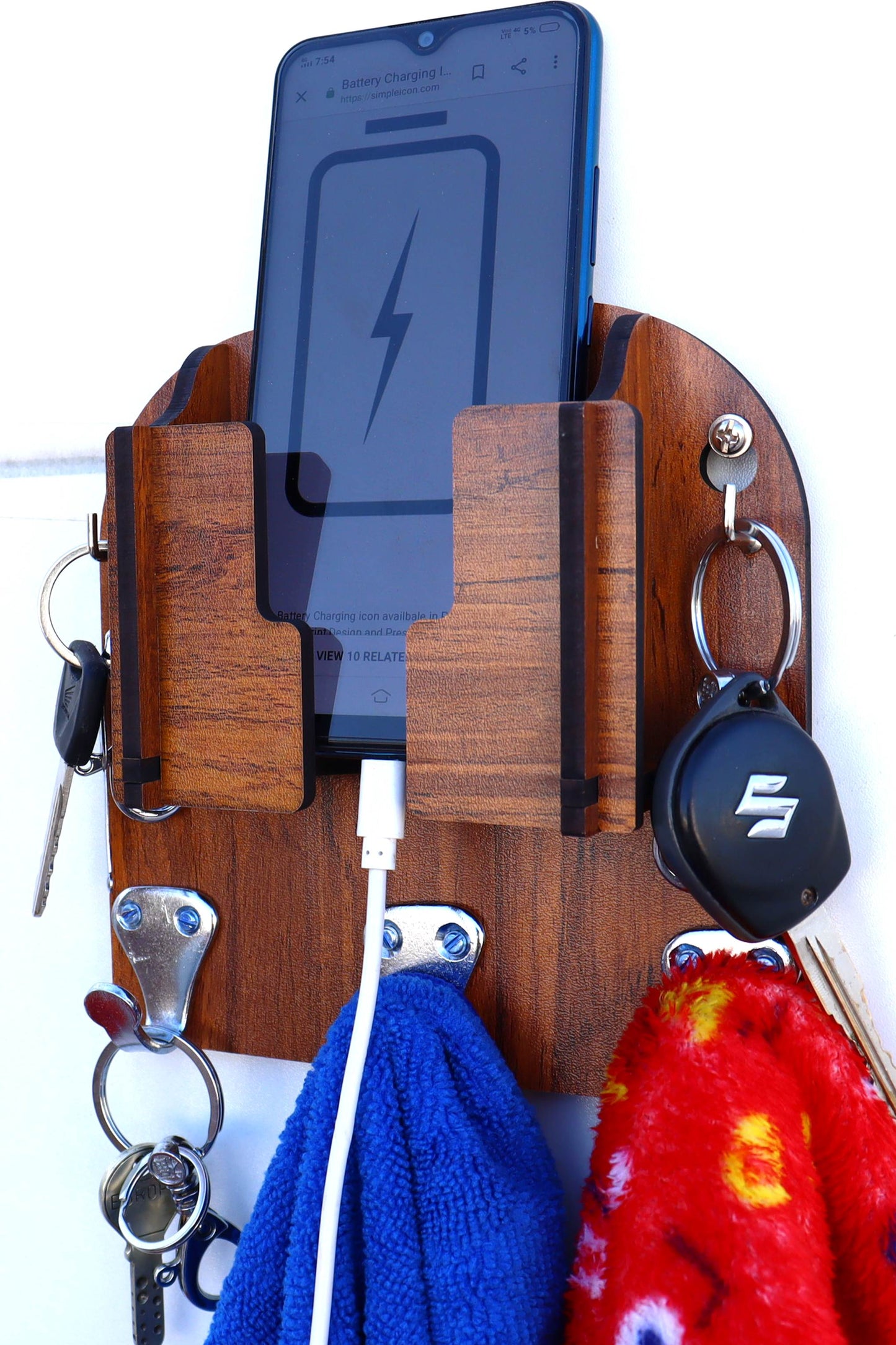 US DZIRE™ 831 Antique Mobile Charging Stand Key Holder, Cloth Hanger Handcrafted Art For Home Decor Living Room Bedroom Wood Key Holder